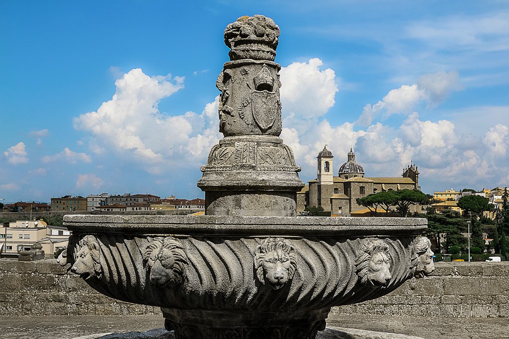 14 - VITERBO FONTANA DELLA LOGGETTA.jpg